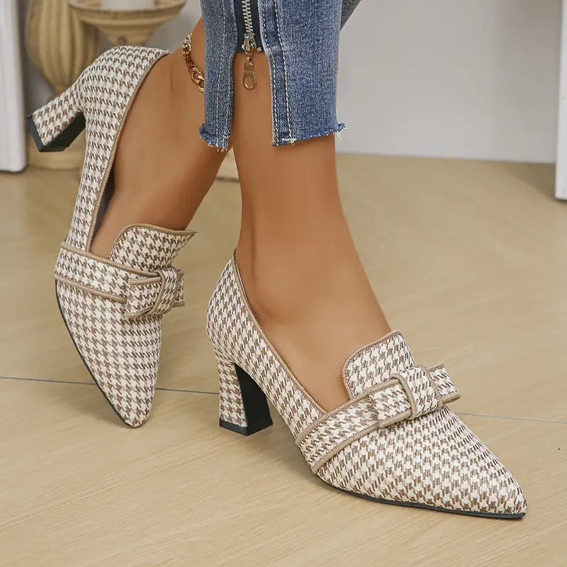 Tamara | Pumps con Motivo e Punta a Fiocco