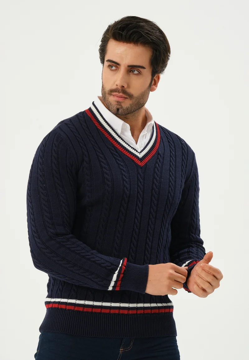 Kace | Maglione a righe bianco con scollatura a V lavorato a maglia