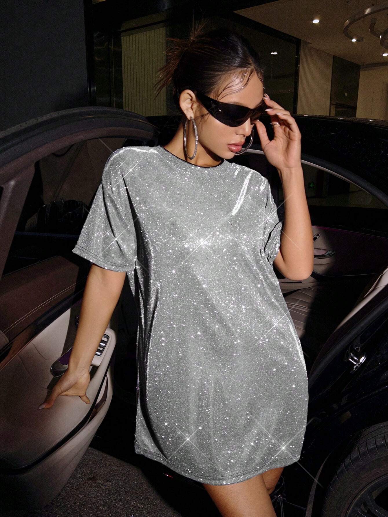 Luisa | Abito t-shirt con decorazione in paillettes senza spalle