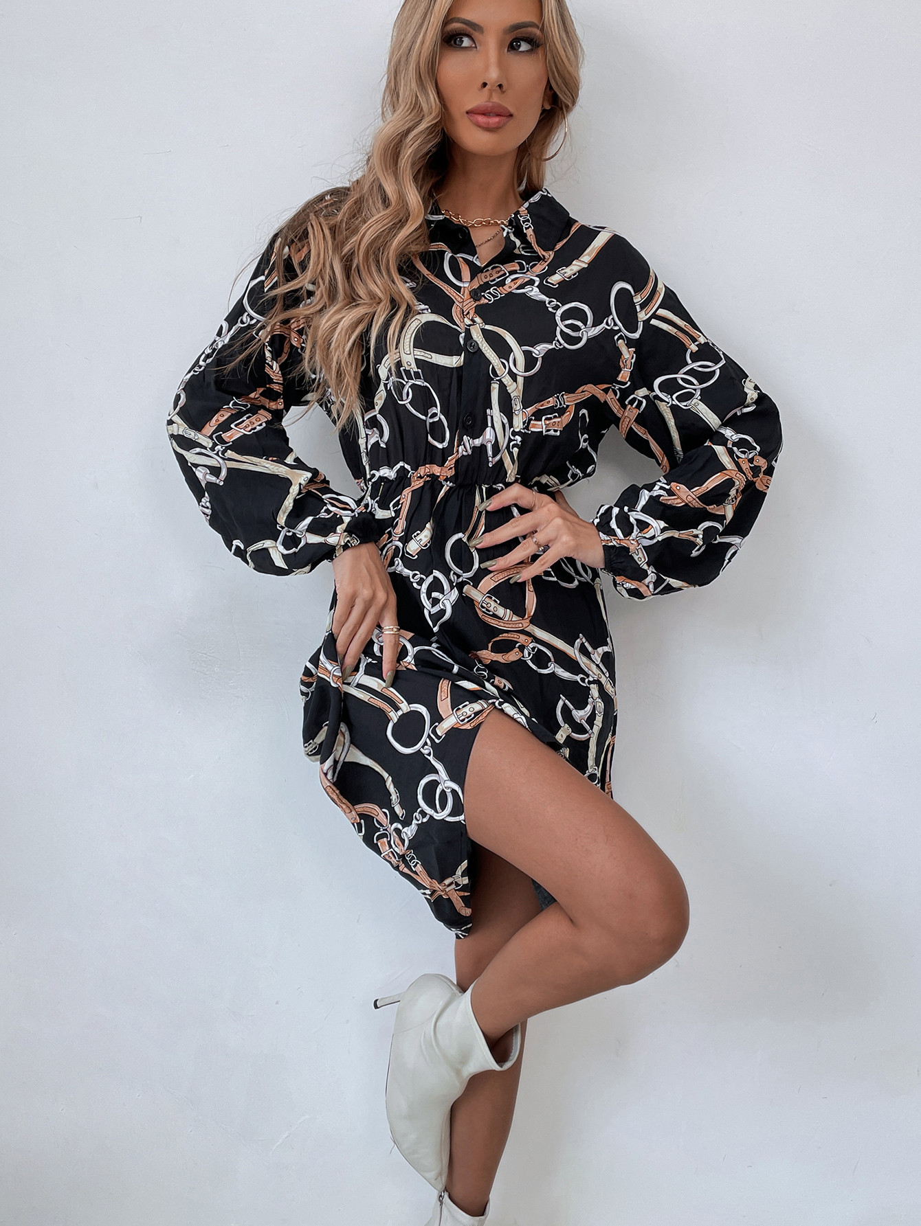 Mariana | Abito camicia astratto con fronte a cravatta