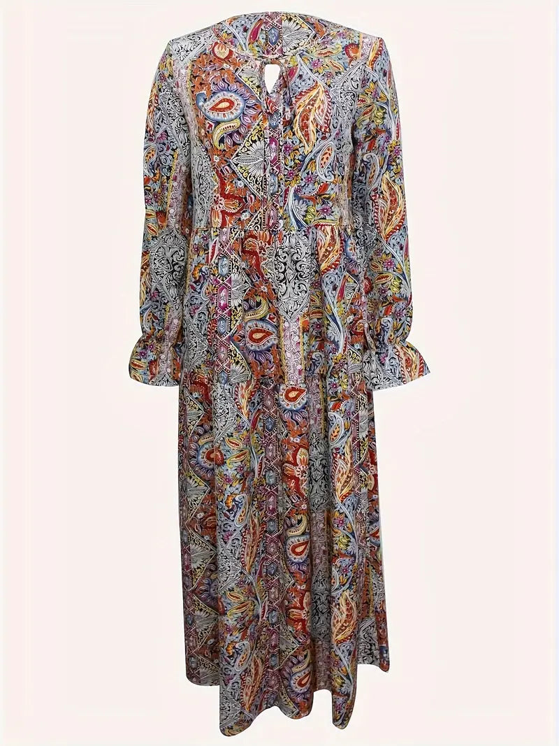 Abito maxi boho elegante in paisley con fronte annodato