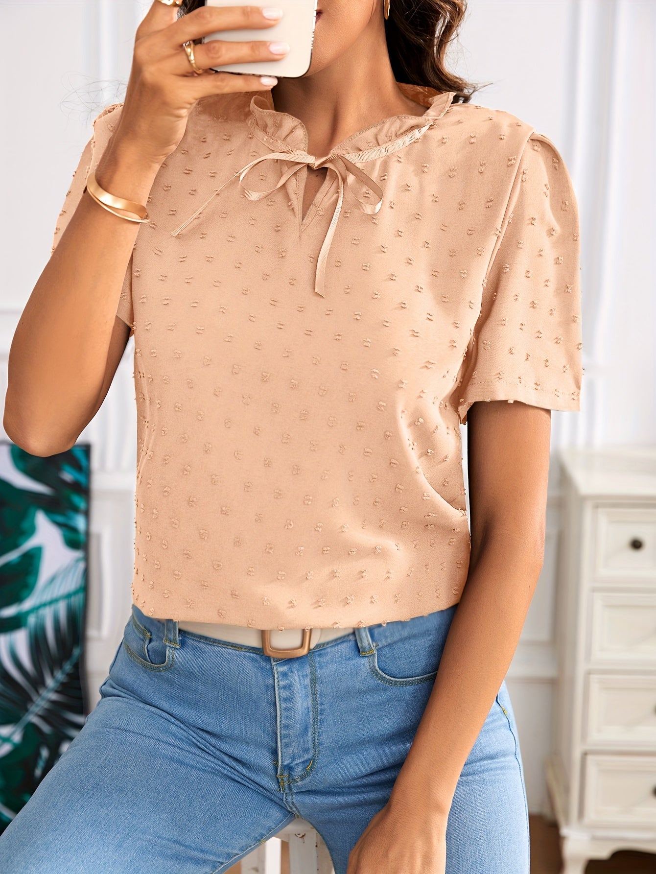 Fina | Blusa blu scuro con colletto in pizzo