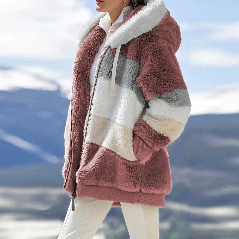 Polina | Giacca con cappuccio in tweed morbido con fodera in lana pelosa
