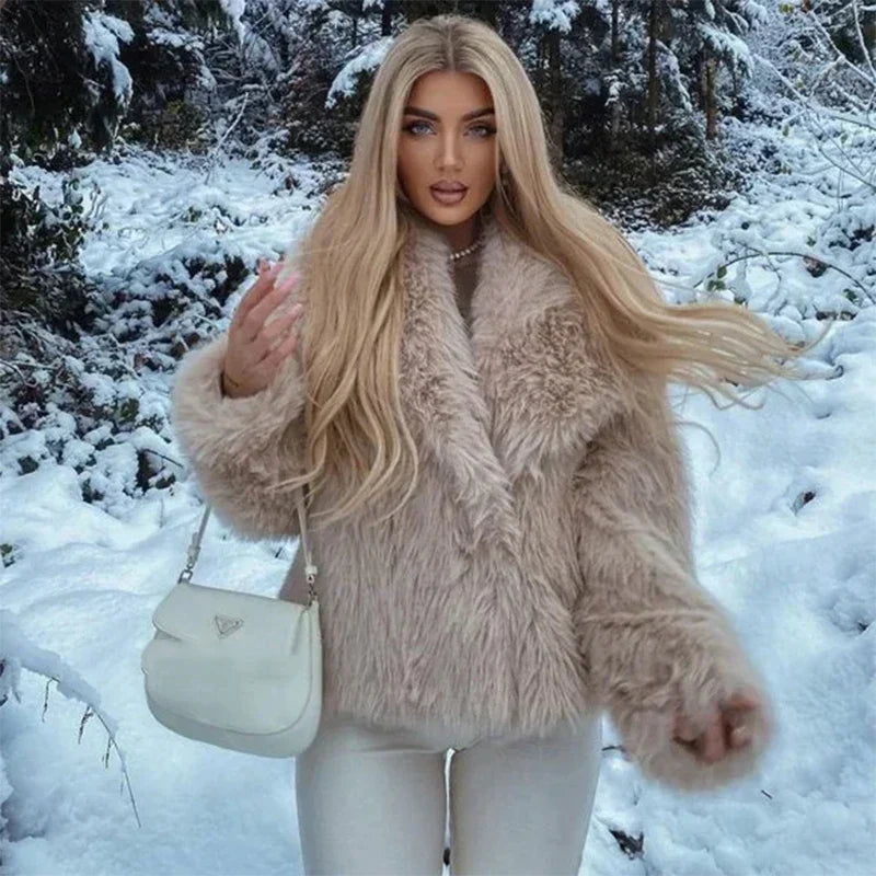 Rosalia | Cappotto in pelliccia per donne con un'elegante presenza