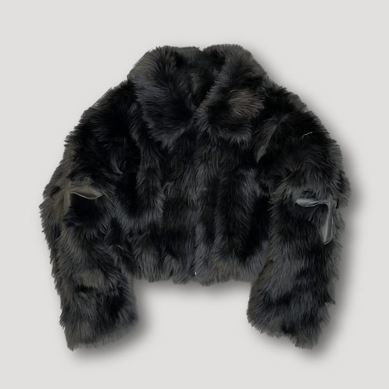 Kory | Giacca cropped in peluche sintetico morbido con patchwork incrociato