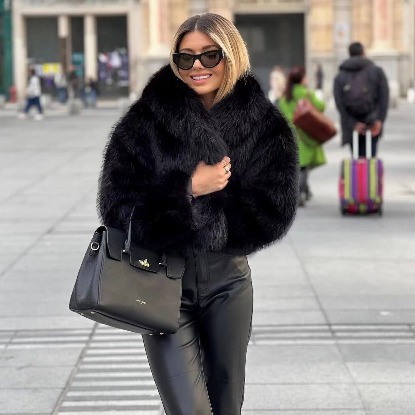 Giacca invernale donna | Design elegante | Aspetto in pelliccia sintetica morbida