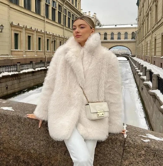 Keiira | Elegante cappotto in pelliccia sintetica da donna con nobiltà senza tempo
