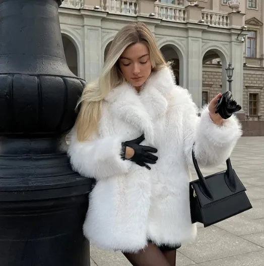 Keiira | Elegante cappotto in pelliccia sintetica da donna con nobiltà senza tempo