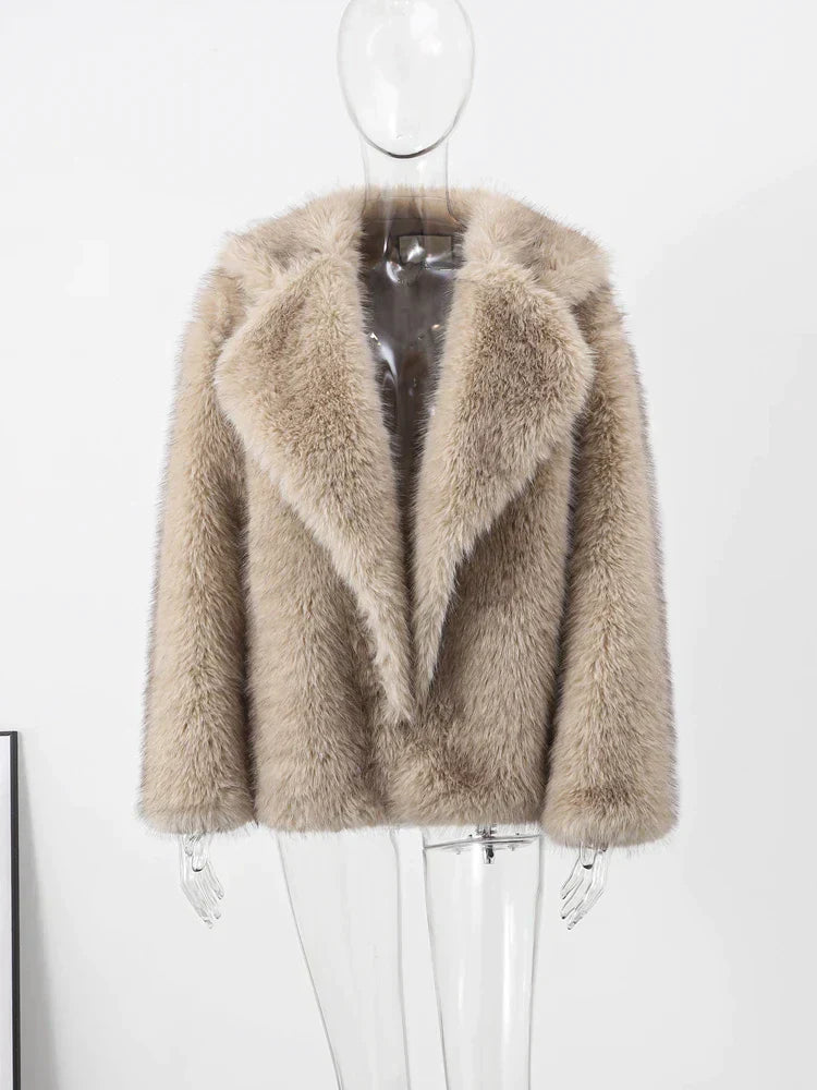 Keiira | Elegante cappotto in pelliccia sintetica da donna con nobiltà senza tempo