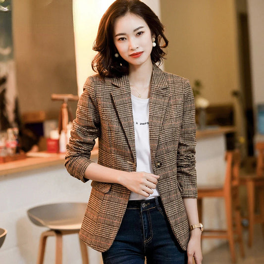 Coaty | Blazer a maniche lunghe a quadri per donne con colletto a revers
